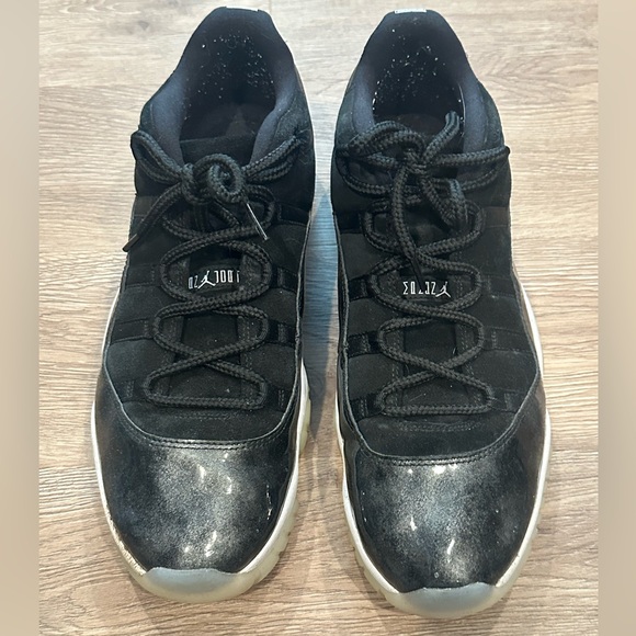 Jordan 11 Barons - Picture 2 of 8